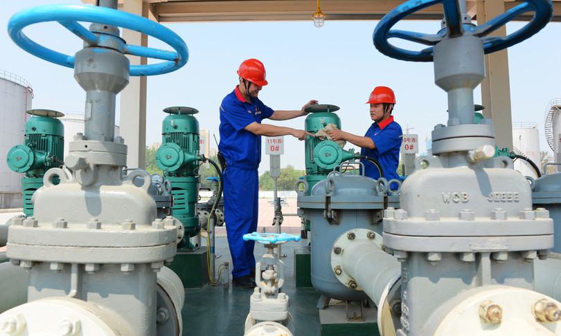 Petrolio prezzo risale vertice Opec+