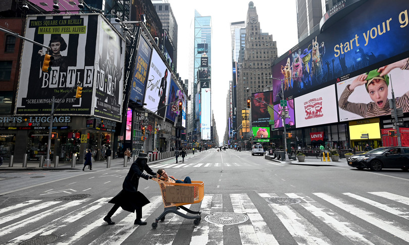 Coronavirus New York fossa comune