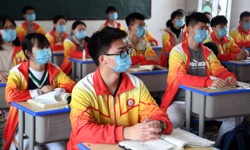 coronavirus Pechino riapre scuole superiori