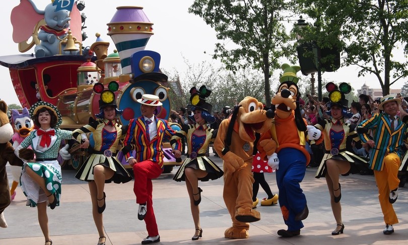 disney licenzia dipendenti parchi