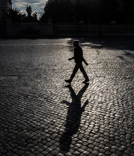 Il governo potrebbe prorogare lo stato di emergenza fino a fine anno. Insorgono le opposizioni