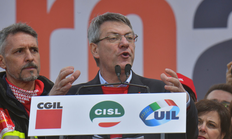 "Ora serve un contratto per il lavoro da casa", dice Landini