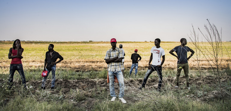 Wallpaper Intesa Sui Migranti Sei Mesi Di Permessi Di Soggiorno Free HD