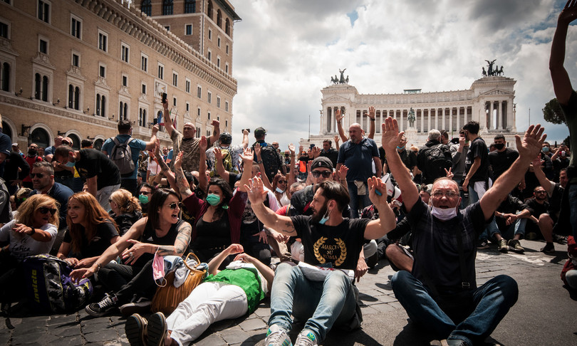 Marcia su Roma Casapound in piazza contro governo