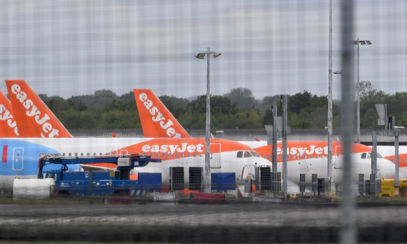 allarme turismo gran bretagna gatwick passeggeri