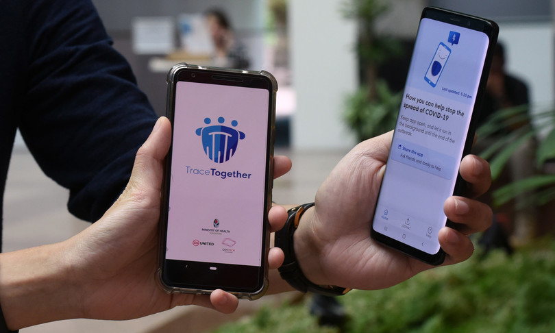 Singapore ora vuole un device indossabile da tutti per fare contact tracing