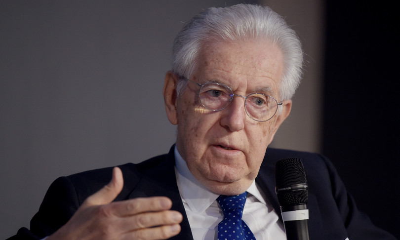 Mario Monti promuove Conte