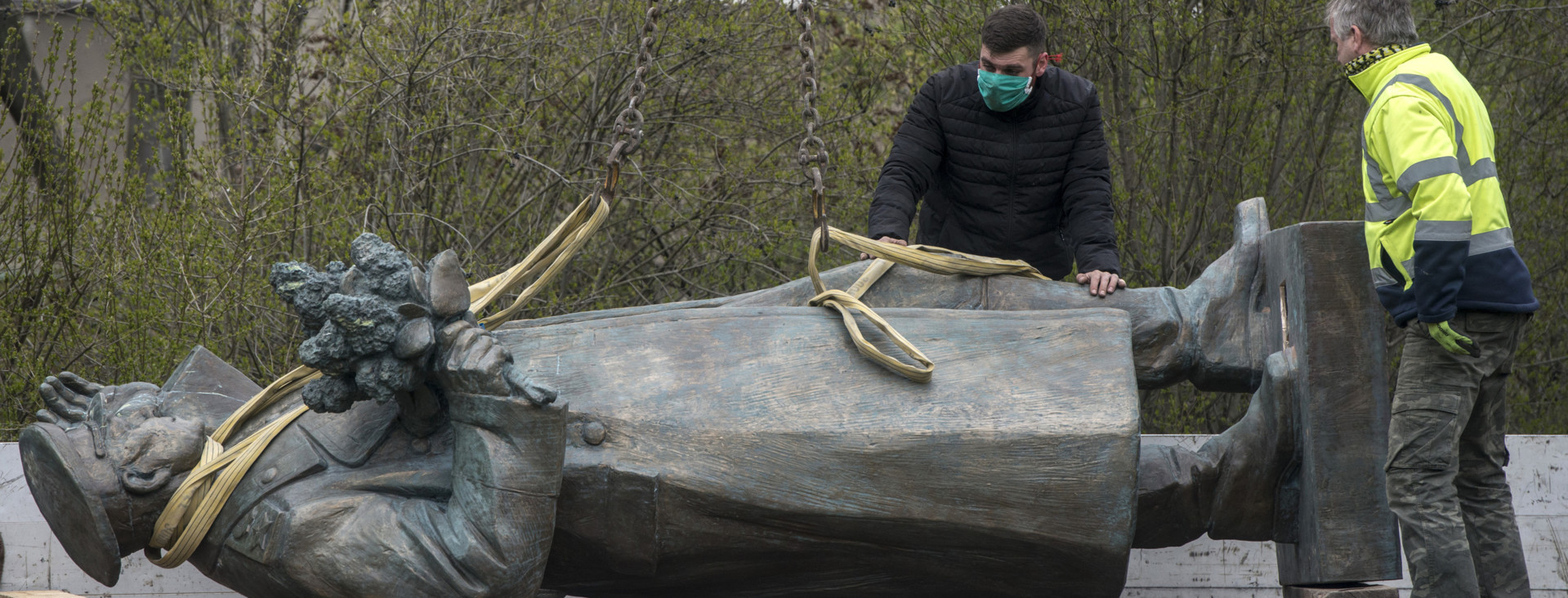 Le statue colpite dalla rabbia antirazzista