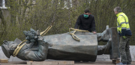 Le statue colpite dalla rabbia antirazzista