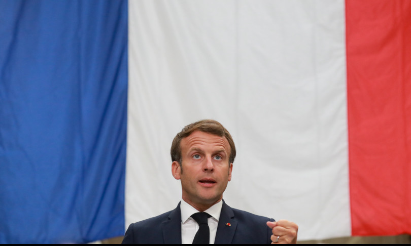 macron storia non cancella smontare statue