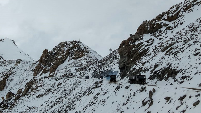 Pugni sull'Himalaya