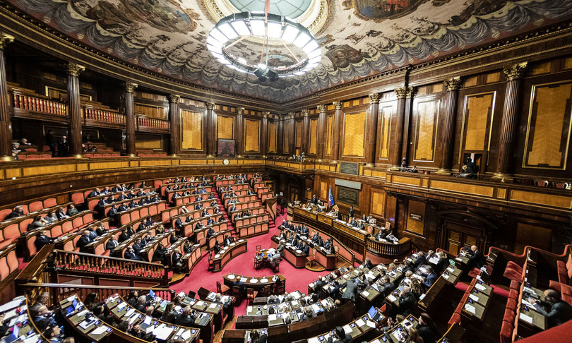 riccardi lascia m5s maggioranza senato scende