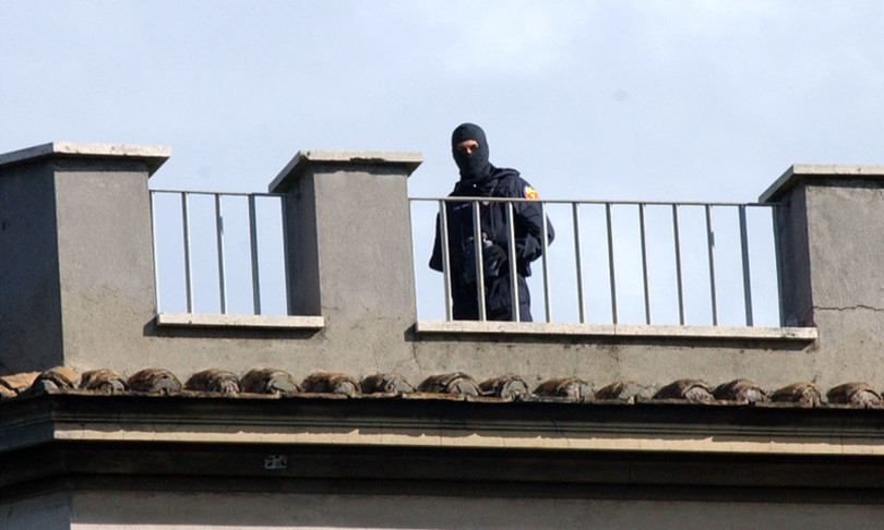 Padre figlia ostaggi Oristano blitz Polizia