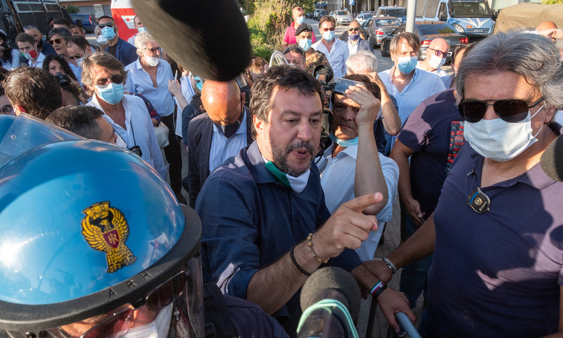 salvini mondragone proteste