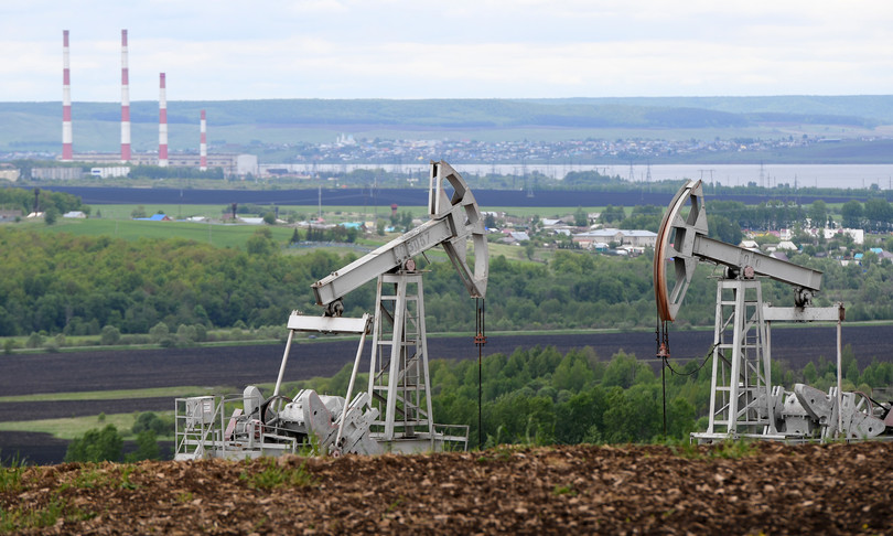 russia allentamento tagli produzione petrolio