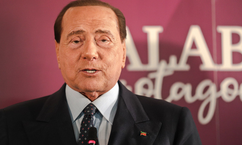 berlusconi voteremo si al Mes