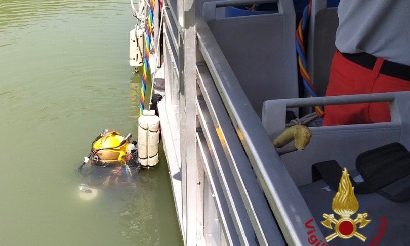 elicottero precipitato tevere mistero volo pilota