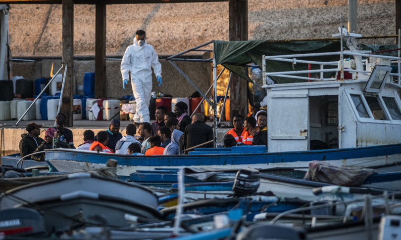 Migranti sbarchi Lampedusa stato emergenza