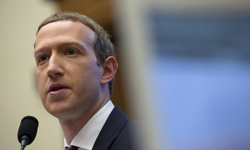 Facebook Zuckerberg Congresso bezos amazon