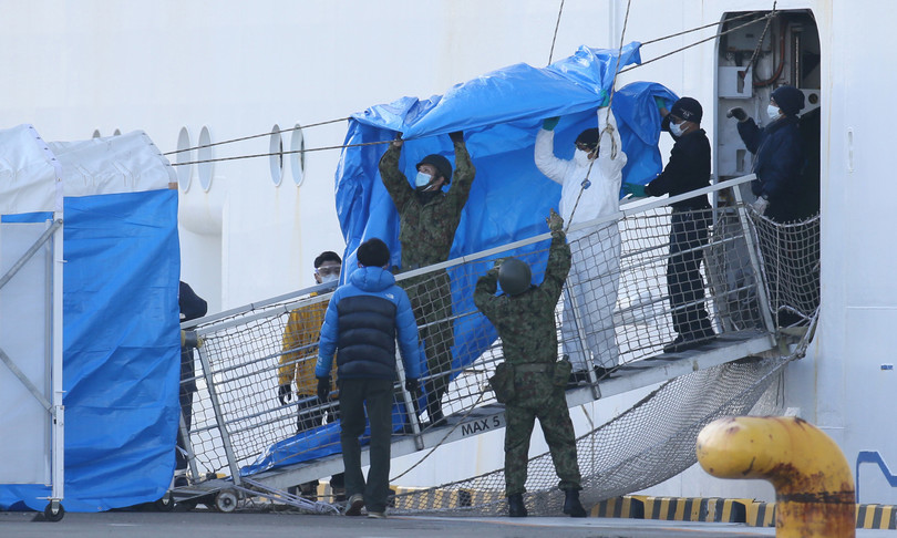 migranti virologo navi quarantena