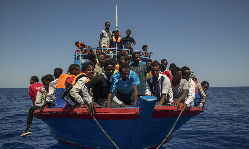 migranti lampedusa sbarchi 250 arrivati otto barchini