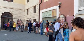 Code al Teatro Argentina per la camera ardente di Franca Valeri
