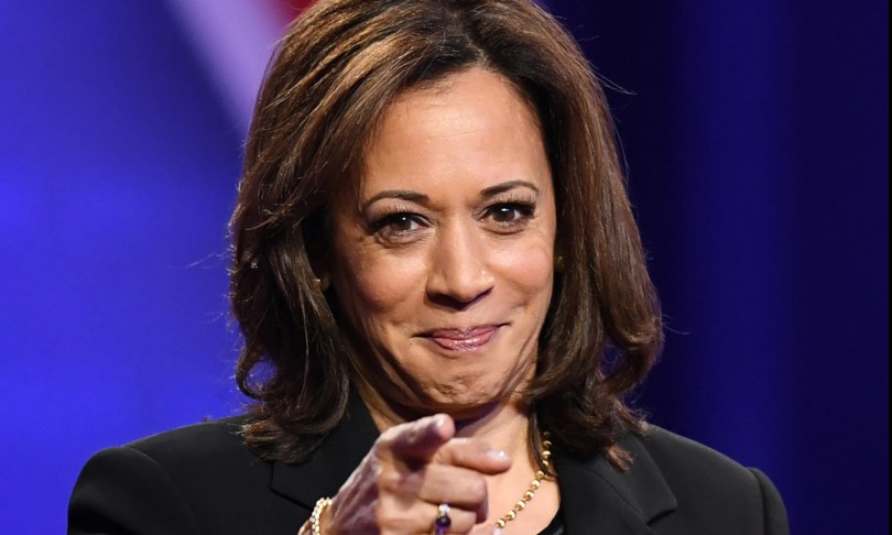 kamala harris chi e carriera biden
