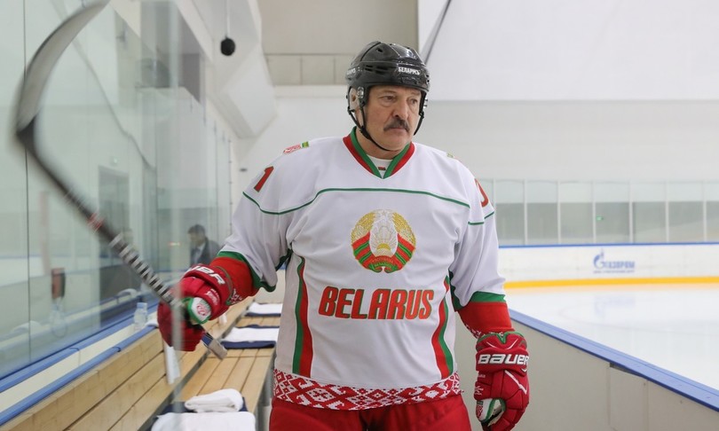 Ue sanziona Bielorussia Lukashenko prepara Difesa