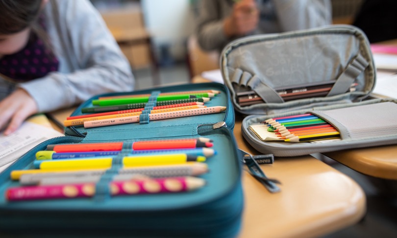 scuola Confcommercio, flessione vendite di kit, zaini e diari. libri