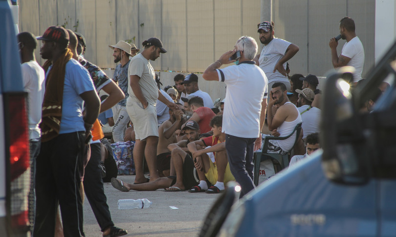Viminale, subito via 300 migranti dall’ hotspot di Lampedusa
