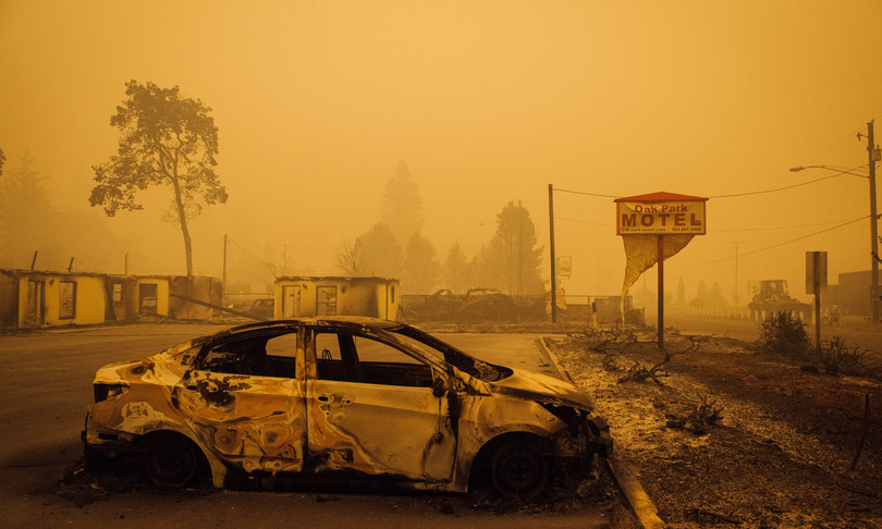 oregon incendi usa morti evacuati
