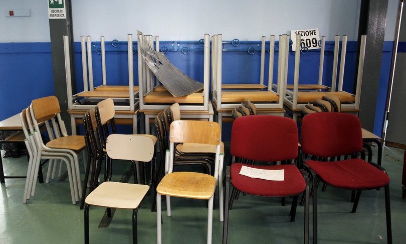 scuola allarme presidi consegnati 200 mila banchi