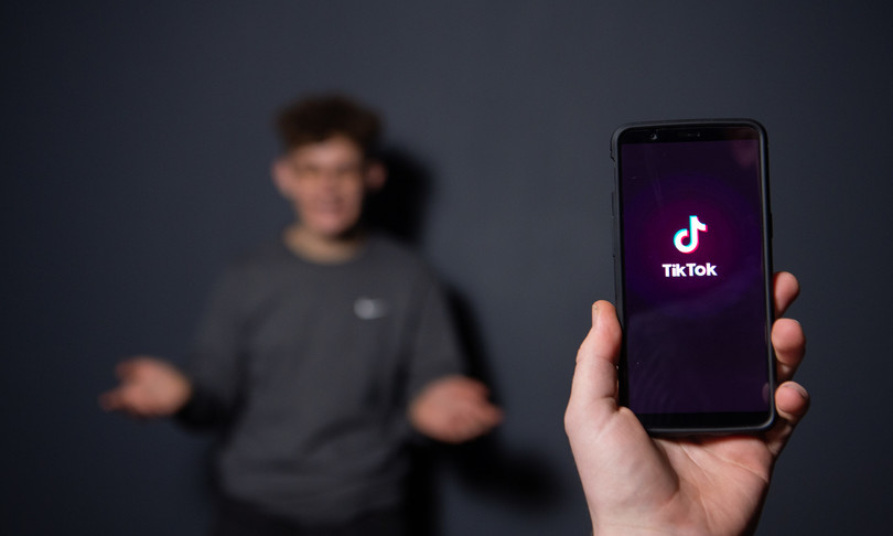 tiktok algoritmi motore raccomandazione