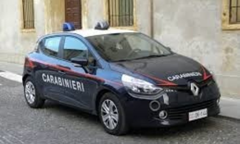 uomo accoltellato a roma