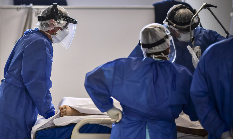 coronavirus diecimila nuovi casi giorno