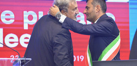 Emiliano: "Il nuovo centrosinistra è in Puglia, Renzi impari"