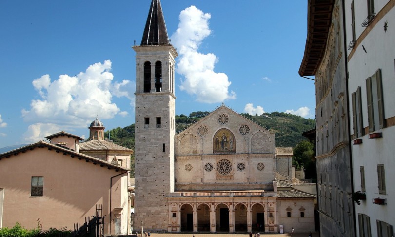 rubate a spoleto le reliquie di papa wojtyla