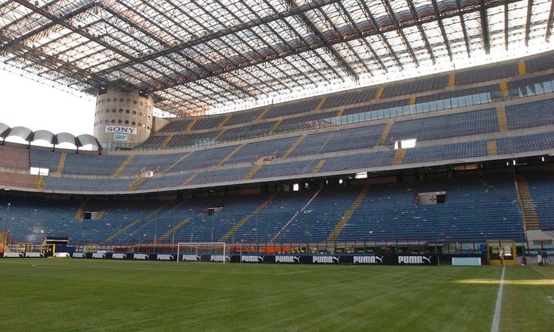 calcio coronavirus distanziamento