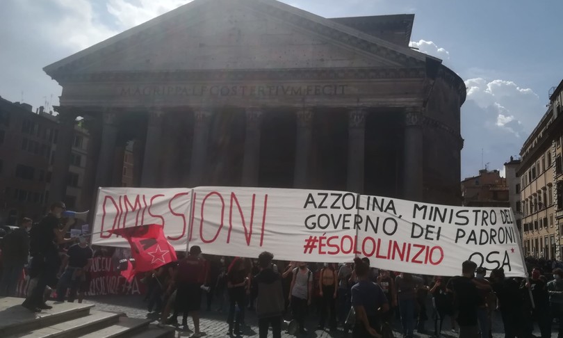 scuola studenti piazza corteo