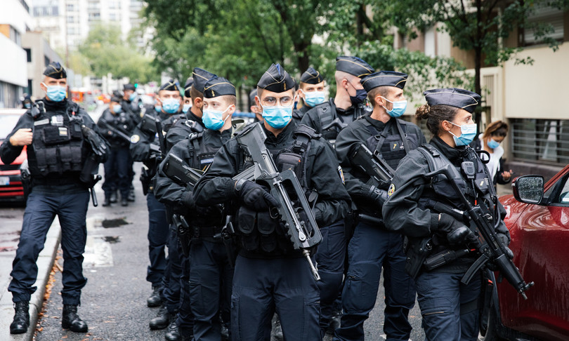 sette persone fermate parigi attacco