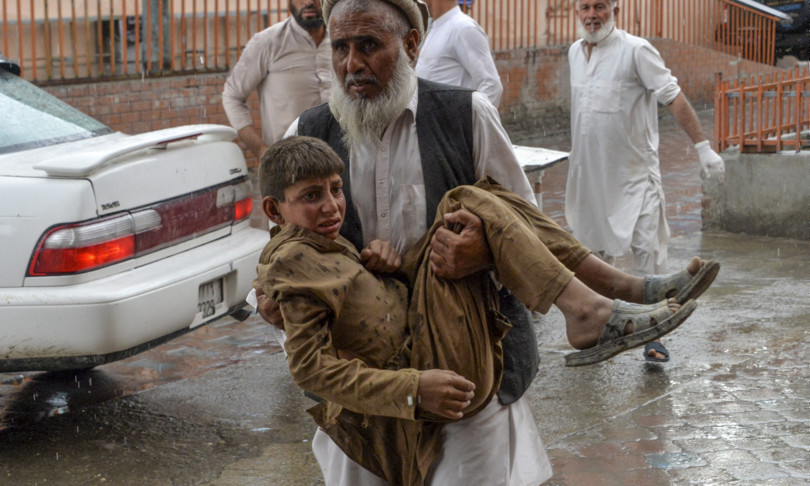 afghanistan pulmino mina bambini morti
