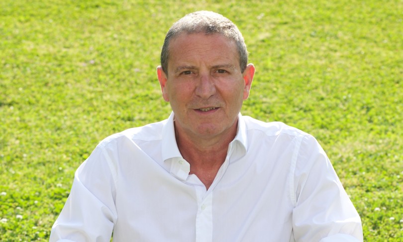 Libri gigi Riva narra tratta calciatori