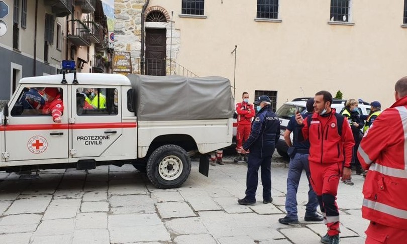 soccorsi francesi ignorano italiani intrappolati maltempo
