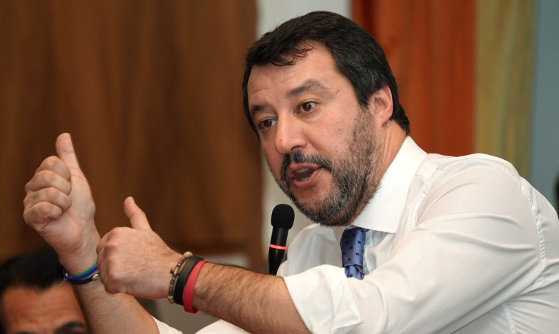 salvini raccolta firme contro nuovi dl sicurezza