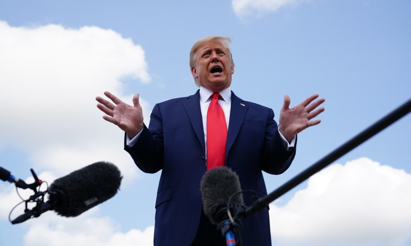 trump maglia superman dopo ricovero covid
