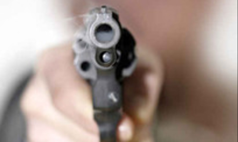 Spari in piazza a Reggio Emilia, 3 ragazzi feriti