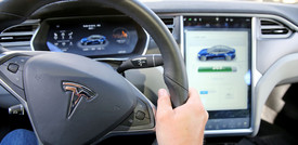 Tesla ritira 30.000 auto dal mercato cinese