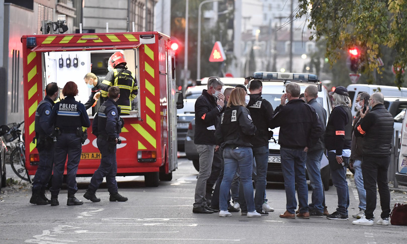 Francia prete ortodosso ferito Lione