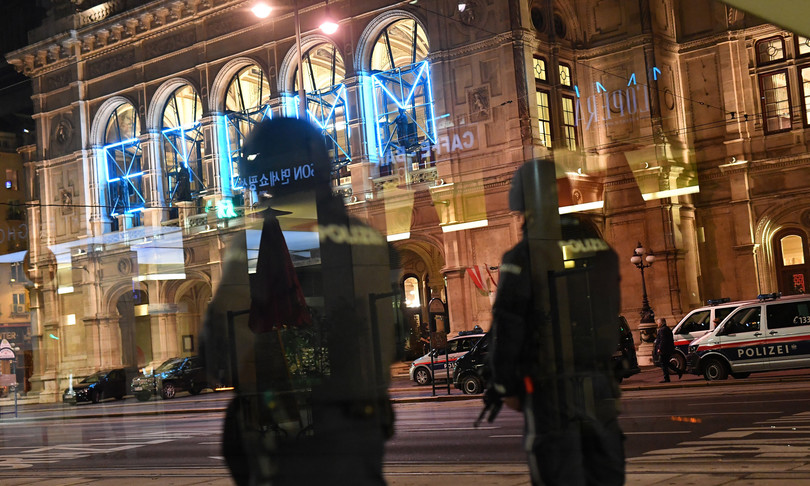 sparatoria vienna sinagoga