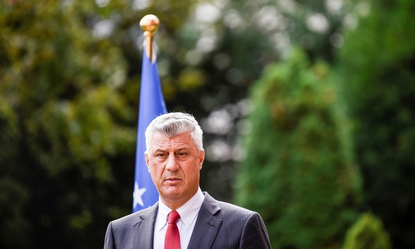 kosovo presidente dimissioni accusa crimini guerra